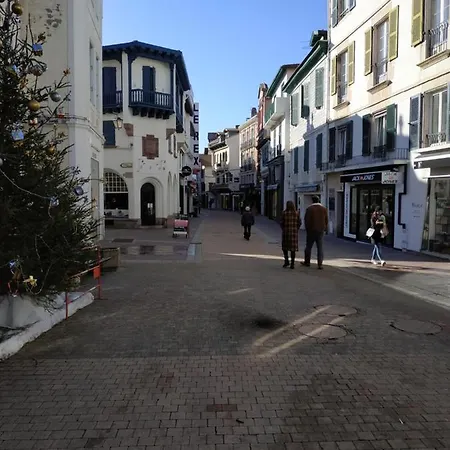 Labechiloa - T4 - 84 M2 - 3 Ch - Centre Historique * San Juan de Luz