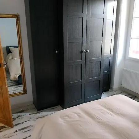 Labechiloa - T4 - 84 M2 - 3 Ch - Centre Historique * San Juan de Luz